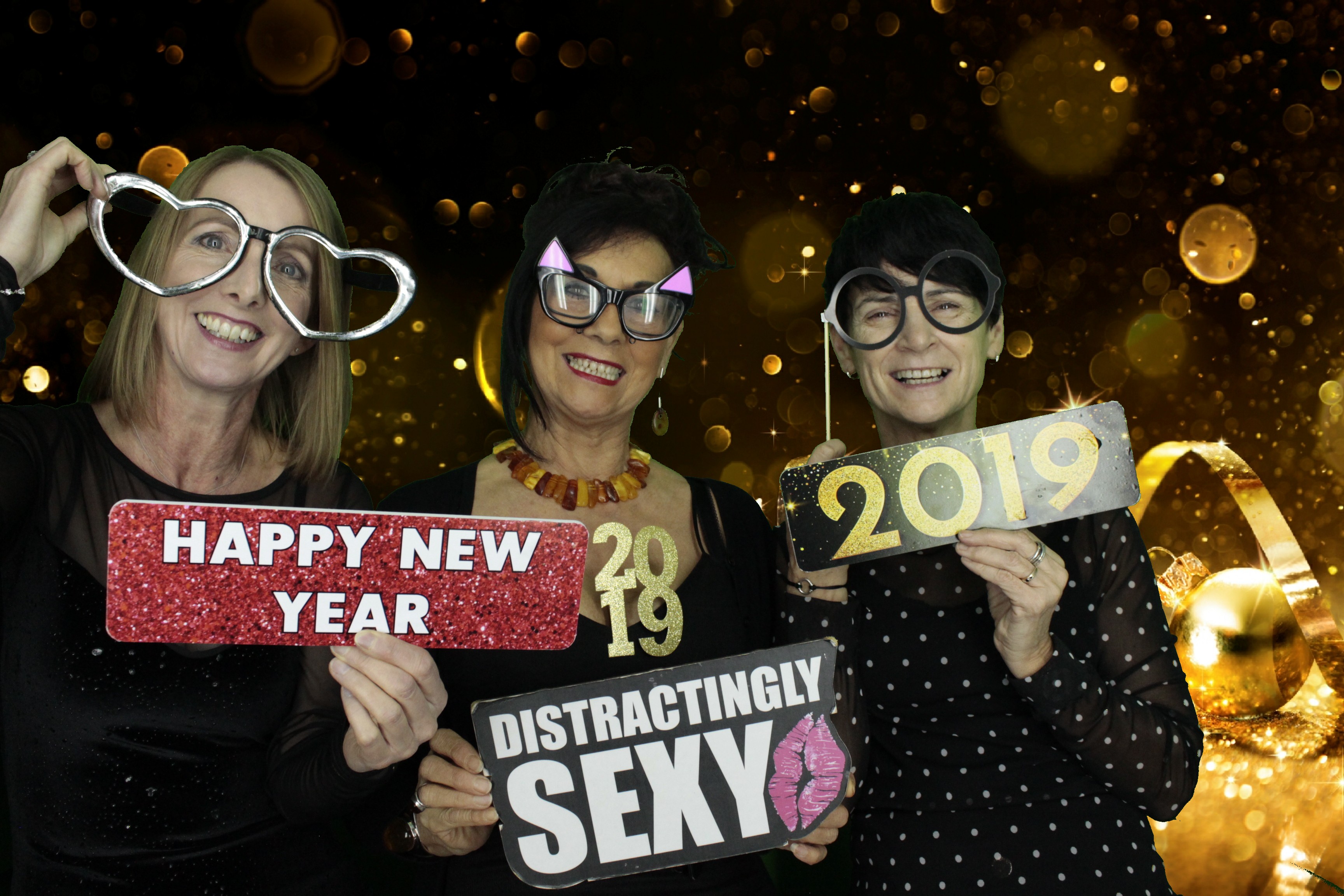 New Years Eve Party Silvermere | View more photos from the event at gallery.myphotoboothexperience.co.uk/u/MyPhotoBoothExperienceLtd/New-Years-Eve-Party-Silvermere